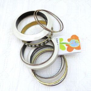 Bangle Bracelets Women Set of 11 Mixed Chunky Boho Chunky and Thin Cream Silver